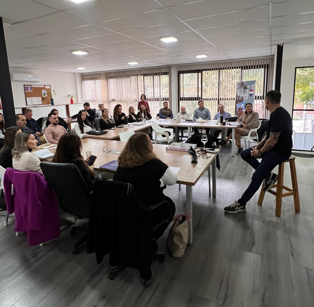 Equipo REMAX Jardín trabajando